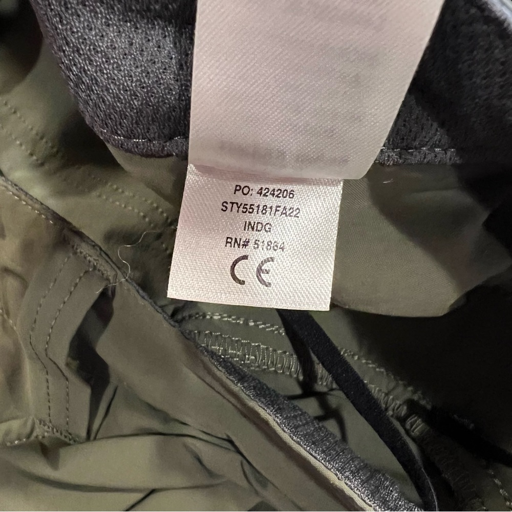 Like New Patagonia Men’s Quandary Pants Green Size 40 Regular 55181 Hiking - Picture 8 of 8